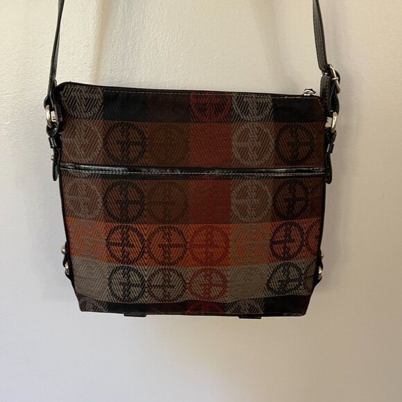 Giani Bernini Geometric Crossbody Bag With Adjustable Strap & Multiple Zipper Co - Picture 3 of 9